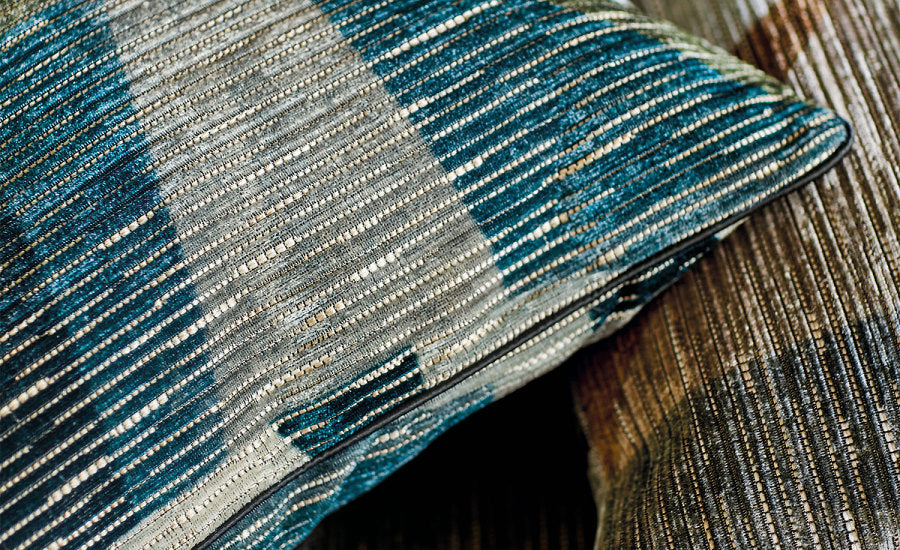 Tabala Velvet Cushion Wakame Jacquard Velvet Black Edition