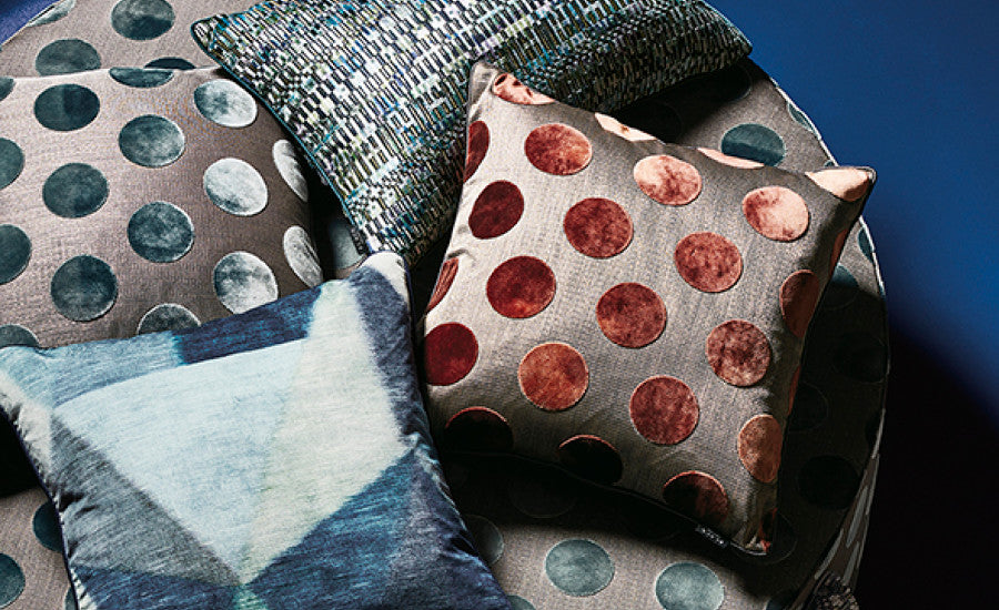 Tiano Cushion Jacquard Velvet Black Edition