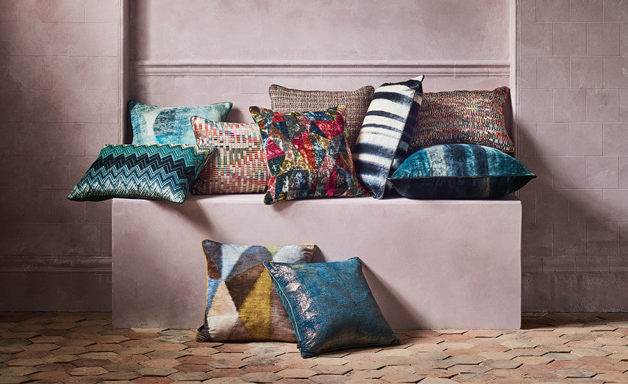 Kiriko Cushion Rosa Textured Weave Black Edition
