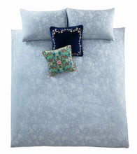Load image into Gallery viewer, Wedgwood Magnolia Duvet Set
